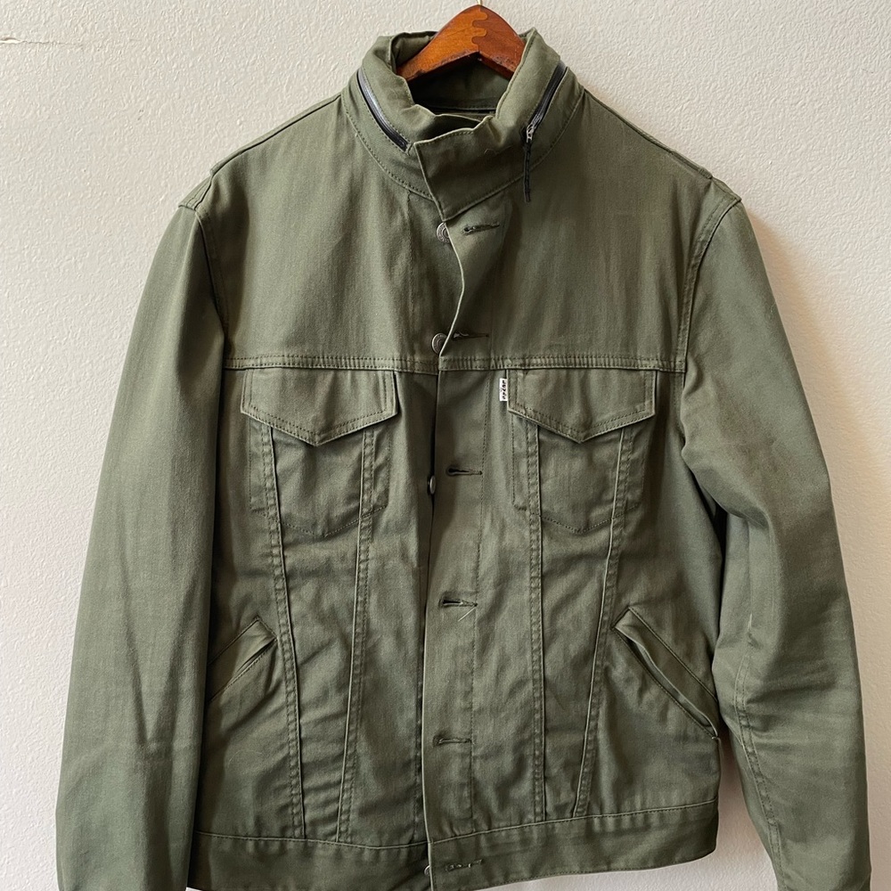Levi’s commuter jacket, size medium